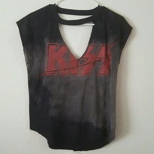 KISS V-neck Graphic T-shirt Brand New